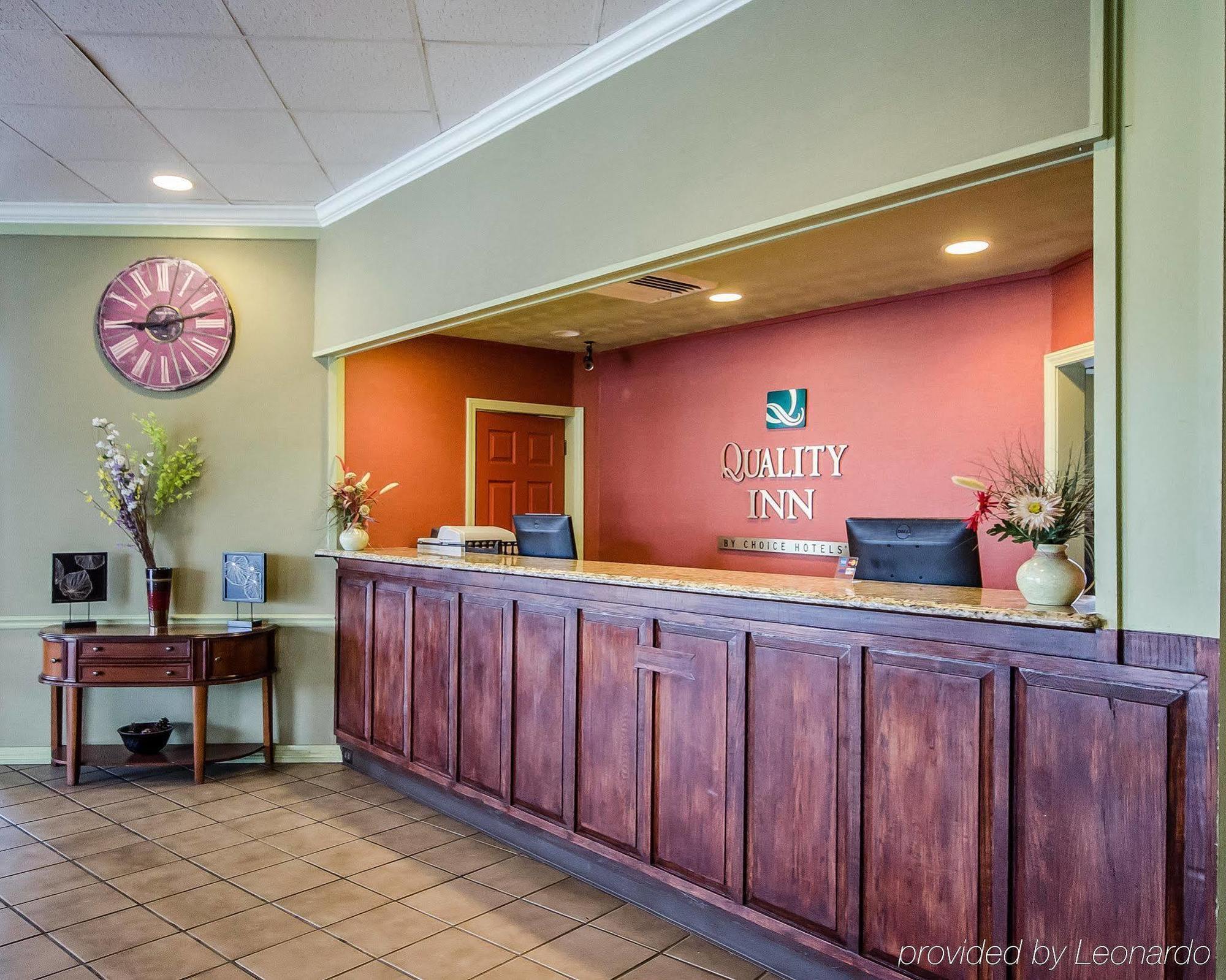 Quality Inn Vincennes Bagian luar foto