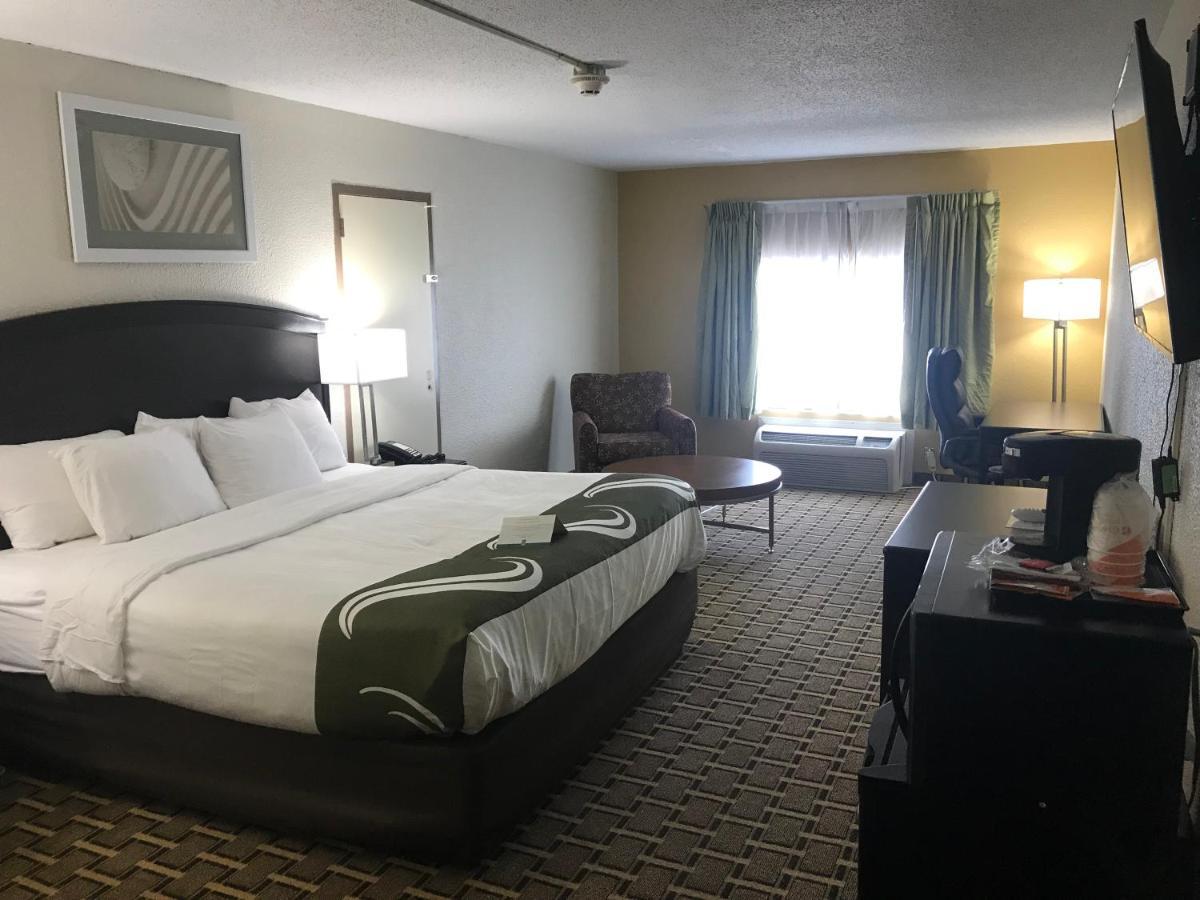 Quality Inn Vincennes Bagian luar foto